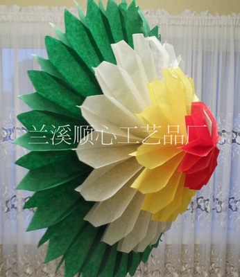 情人節與圣誕節燈籠供應 蜂窩紙燈籠與圣誕鐘燈廠家直銷，世界工廠網工藝禮品優選